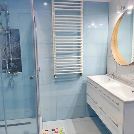 Lägenhet W Stegnie Nad Morzem Na 10 Osob. Sauna. Duzy Salon. Kominek. Stegna (Pomerania)