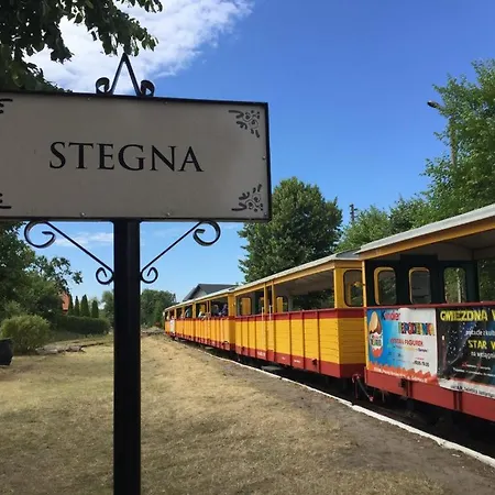 W Stegnie Nad Morzem Na 10 Osob. Sauna. Duzy Salon. Kominek. *