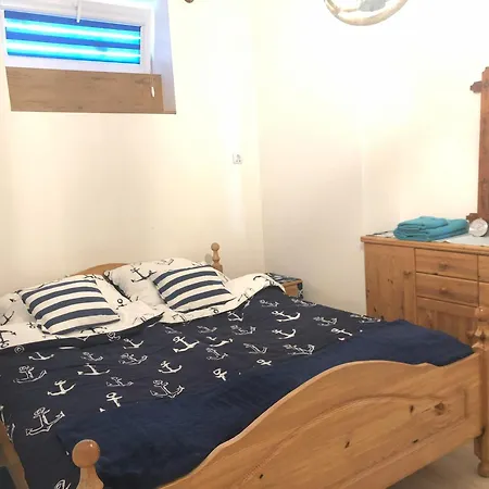 W Stegnie Nad Morzem Na 10 Osob. Sauna. Duzy Salon. Kominek. *