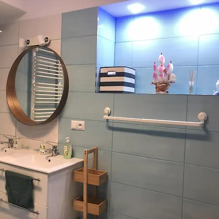 W Stegnie Nad Morzem Na 10 Osob. Sauna. Duzy Salon. Kominek. *