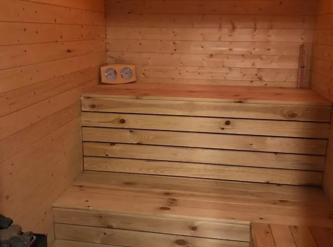 W Stegnie Nad Morzem Na 10 Osob. Sauna. Duzy Salon. Kominek. Apartment *