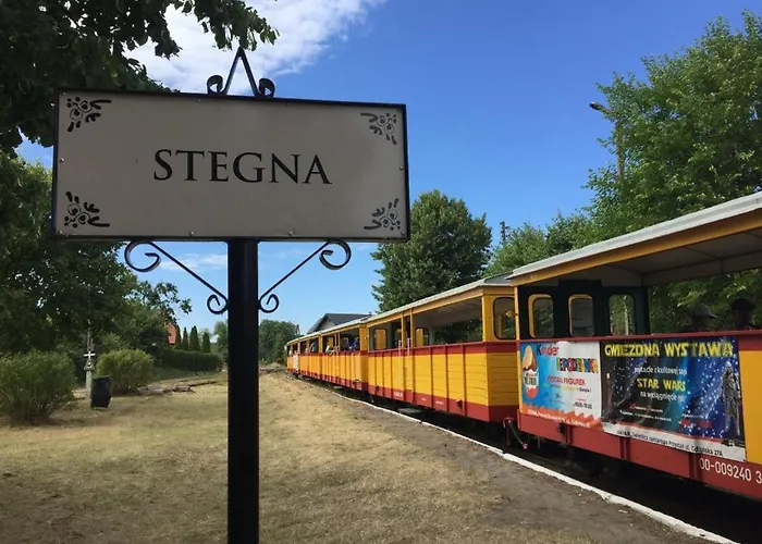 W Stegnie Nad Morzem Na 10 Osob. Sauna. Duzy Salon. Kominek. *