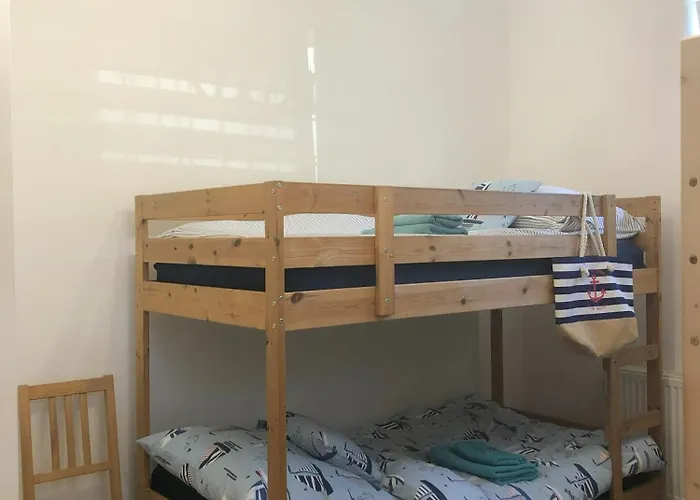 W Stegnie Nad Morzem Na 10 Osob. Sauna. Duzy Salon. Kominek. Apartment *